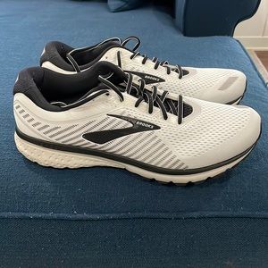 Brooks Ghost12